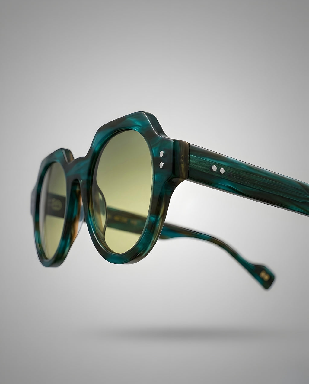 Atitlan sunglasses in Forest Green - Di Capo eyewear