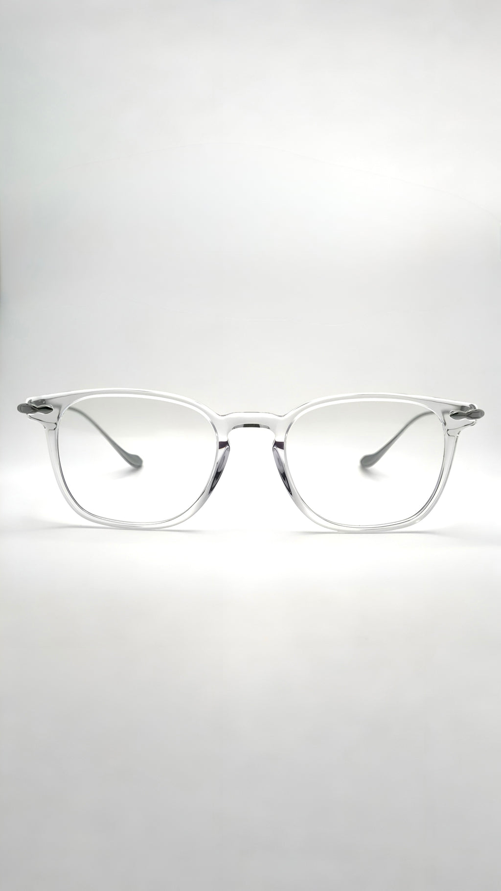Bond blue light glasses in Clear - Di Capo eyewear