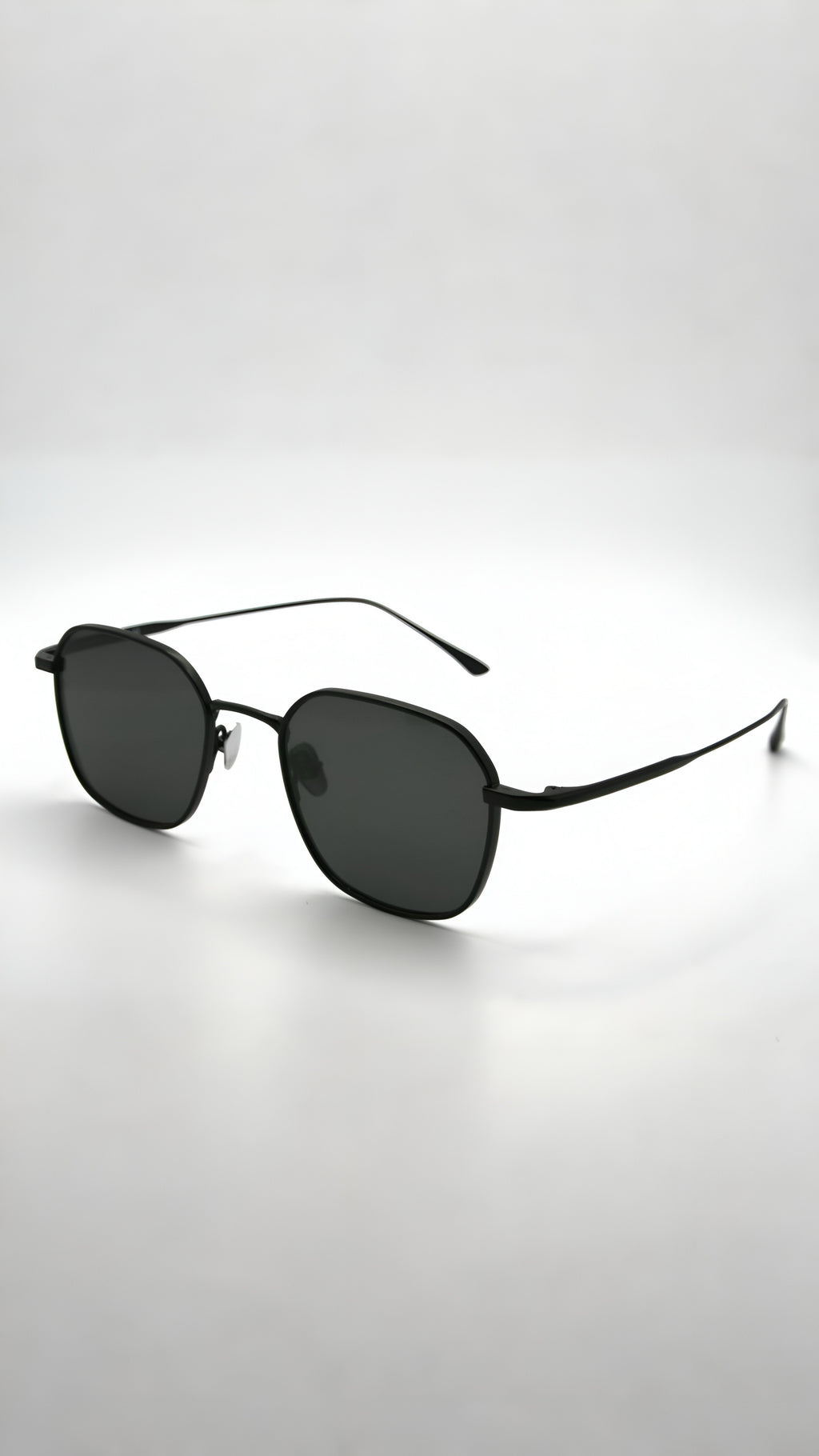 Di Capo Shelby blue light glasses in Black titanium