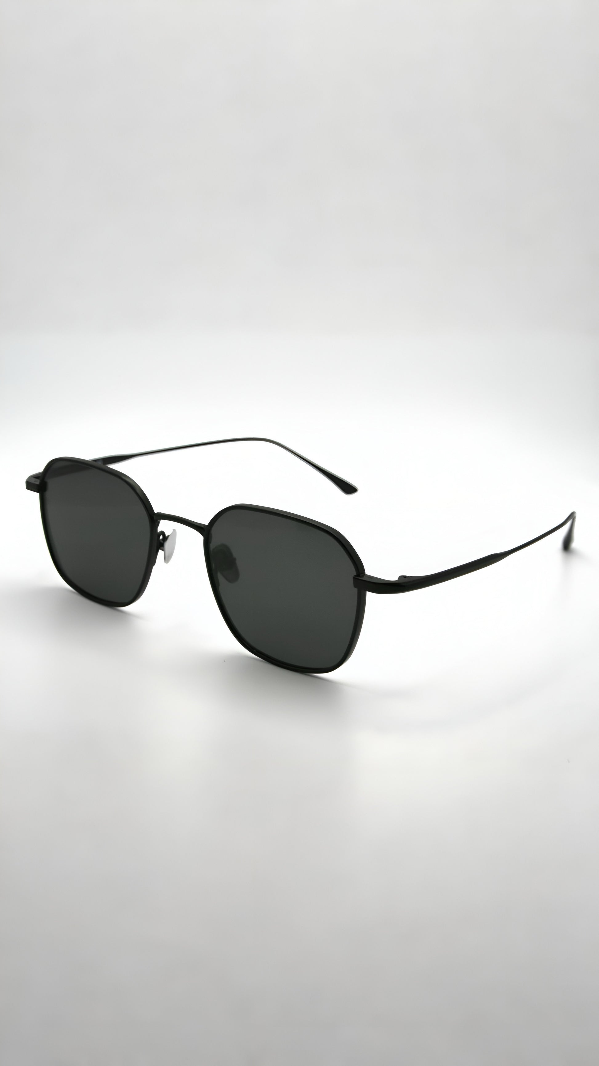 Di Capo Shelby blue light glasses in Black titanium